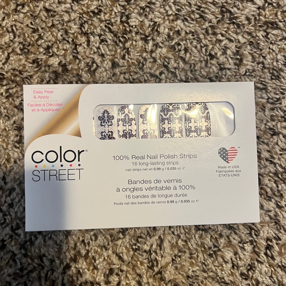Color Street Kiss & Toile Purple White Damask Nail Polish Strips FDS568 16 Count
